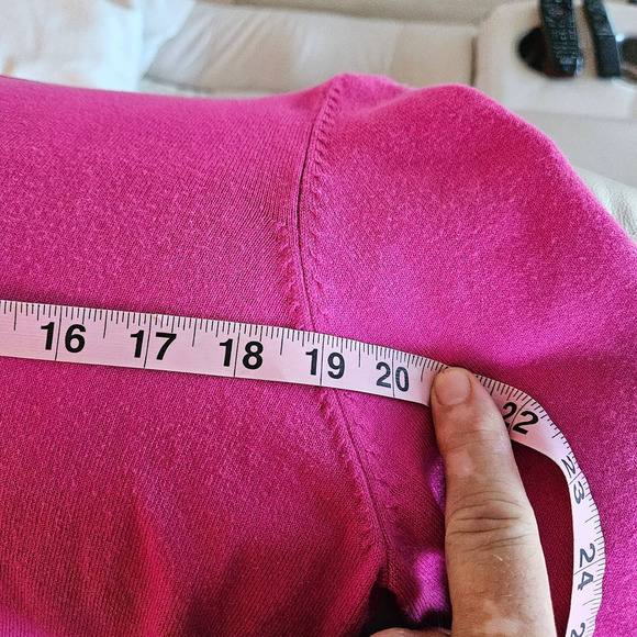 Women's Lilly Pulitzer Sweater - Picture 4 of 9